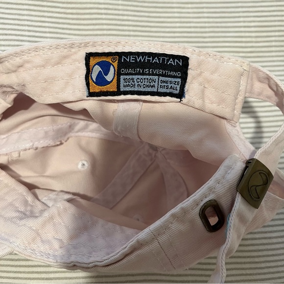 Brandy Melville Newhattan Cap - Picture 4 of 4